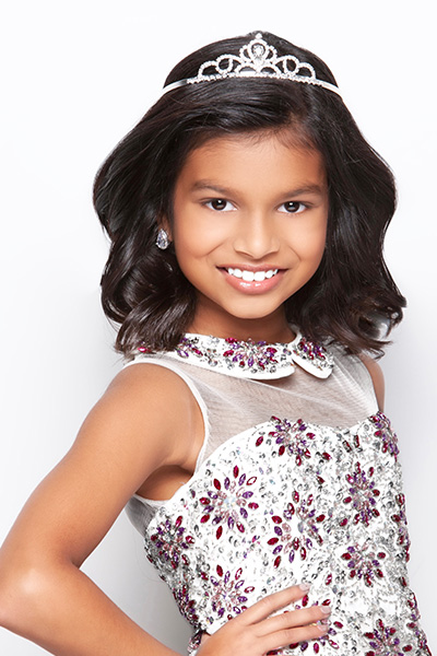 Young-Miss-2022-Illinois-International-Pageants